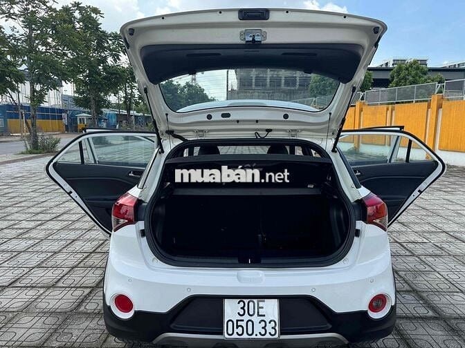Hyundai i20 2015 Active 1.4 AT - 110000 km
