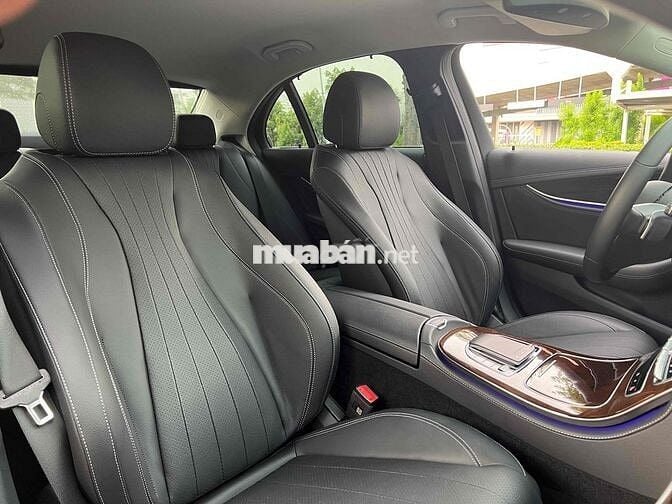 Mercedes E200 Exclusive Model 2025 Siu Lướt 700 km