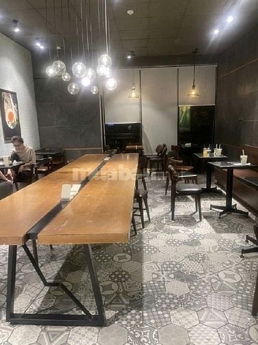 Bán nhà mặt phố Trần Đại Nghĩa, DT 140 m2, 2 mặt tiền đều đẹp, KD luôn