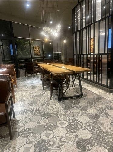 Bán nhà mặt phố Trần Đại Nghĩa, DT 140 m2, 2 mặt tiền đều đẹp, KD luôn
