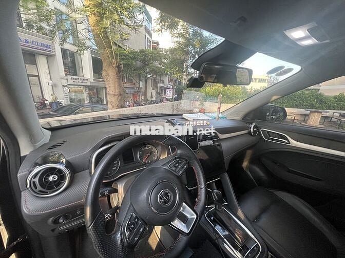 MGZS 2023 Standard 1.5 AT 2WD