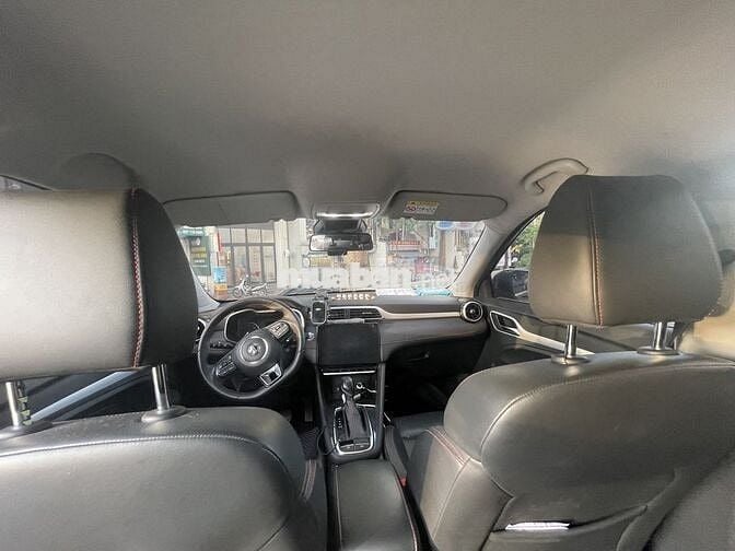MGZS 2023 Standard 1.5 AT 2WD