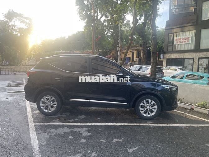 MGZS 2023 Standard 1.5 AT 2WD