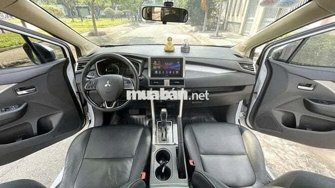 Mitsubishi Xpander 2021, số tự động màu trắng