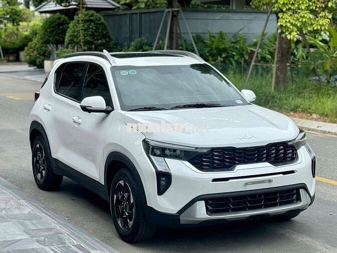 Kia Sonet 2024 Premium 1.5 AT - 8600 km