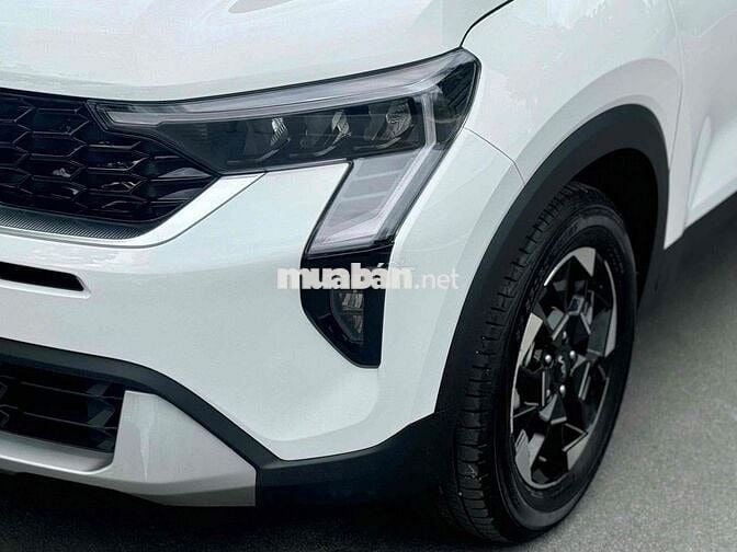 Kia Sonet 2024 Premium 1.5 AT - 8600 km