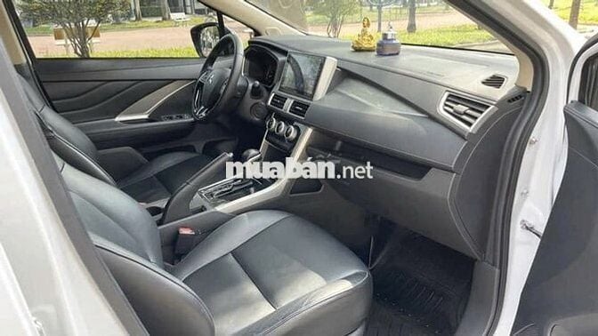 Mitsubishi Xpander 2021, số tự động màu trắng
