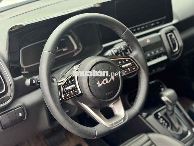 Kia Sonet 2024 Premium 1.5 AT - 8600 km