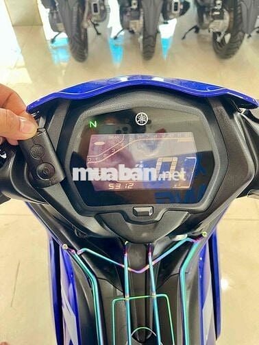 cần bán xe còn mới 90%