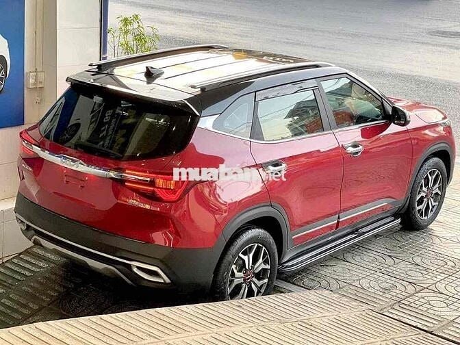 Kia Seltos 2022 Premium 1.6 AT - 25000 km