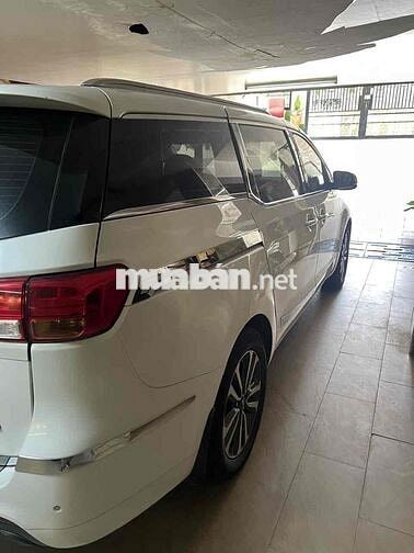 Kia Sedona 2016 Luxury D - 80000 km - full option