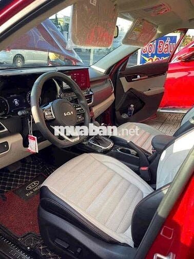 Kia Seltos 2022 Premium 1.6 AT - 25000 km