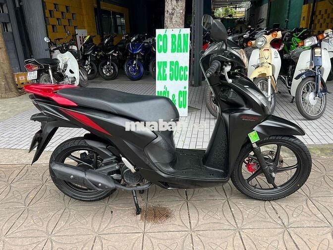 Visison đời 2022 bản thể thao đen nhám.