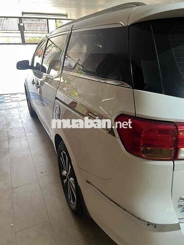 Kia Sedona 2016 Luxury D - 80000 km - full option