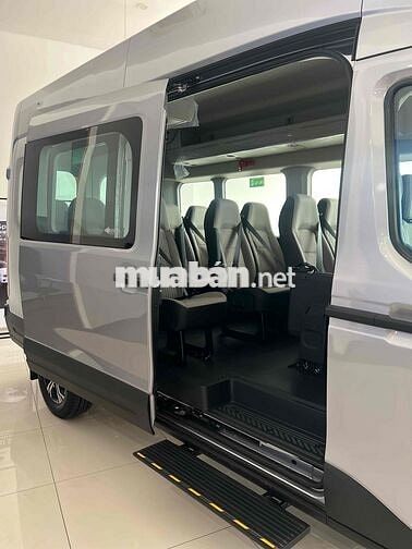 Ford Transit 2025 Premium giá tốt