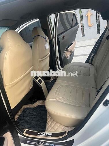 Hyundai Grand i10 2017 Sedan 1.2 MT - 120000 km