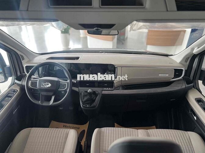 Ford Transit 2025 Premium giá tốt