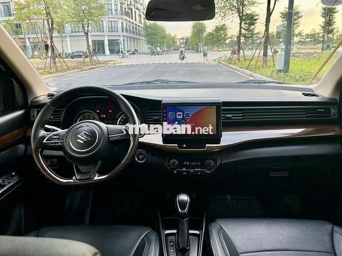 Suzuki Ertiga 1.5AT Sport 2021 màu trắng