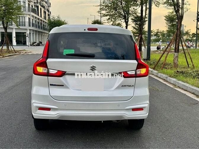 Suzuki Ertiga 1.5AT Sport 2021 màu trắng