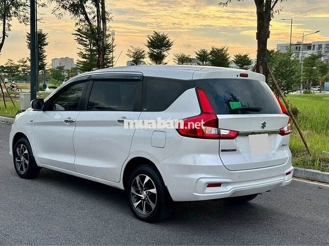 Suzuki Ertiga 1.5AT Sport 2021 màu trắng