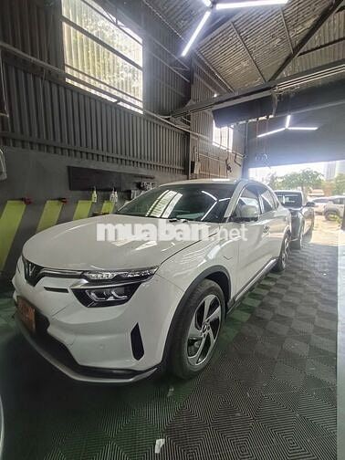 VinFast VF8 Plus 2023  - 53884 km