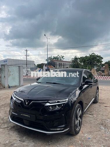 VinFast VF8 Plus 2023  - 53884 km