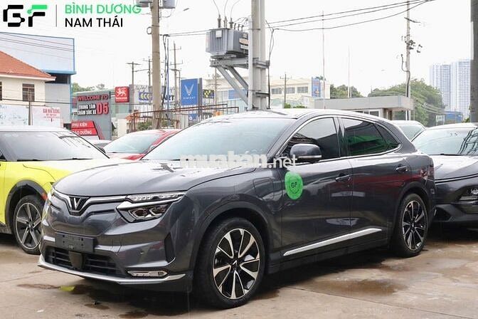 VinFast VF8 Plus 2023  - 53884 km