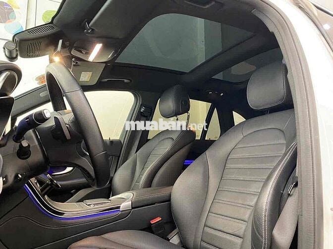 Mercedes Benz GLC 2022 300 4MATIC - Bank 90%