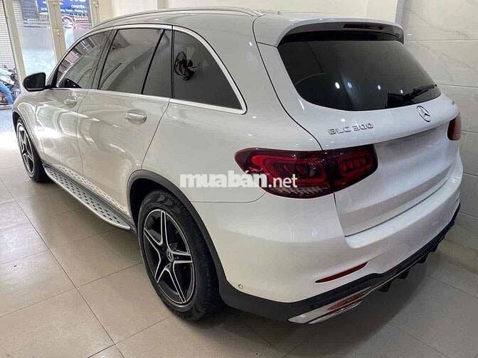 Mercedes Benz GLC 2022 300 4MATIC - Bank 90%