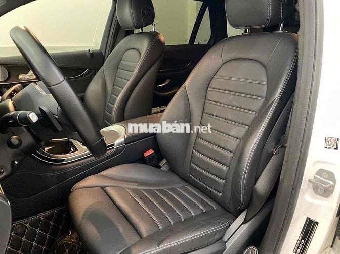 Mercedes Benz GLC 2022 300 4MATIC - Bank 90%