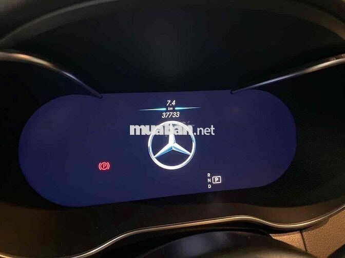 Mercedes Benz GLC 2022 300 4MATIC - Bank 90%