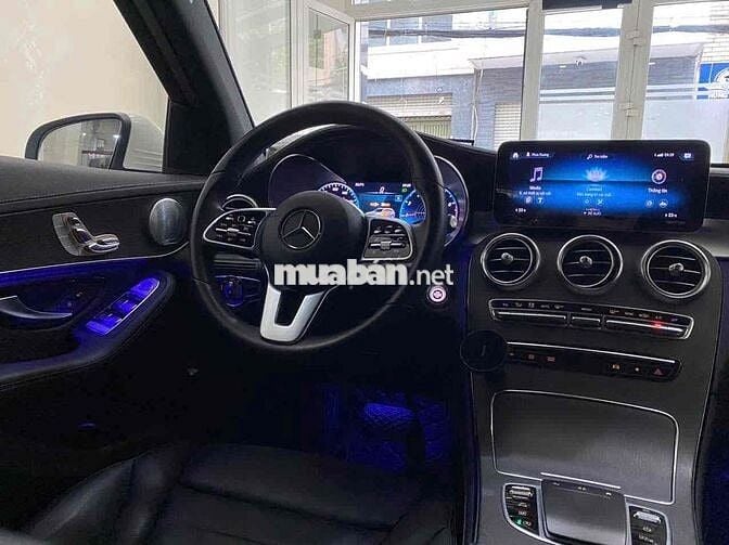 Mercedes Benz GLC 2022 300 4MATIC - Bank 90%