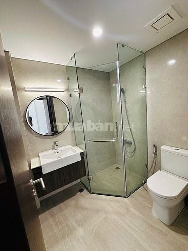 Bán hoặc cho thuê căn hộ cao cấp Masteri, view ngã tư - Vinuni