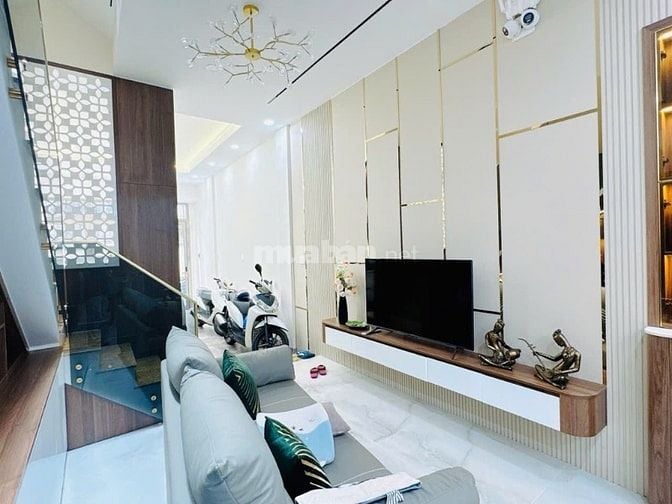 Mặt tiền Huyền Quang full nội thất cao cấp 60m nhỉnh 18 tỷ Tl 