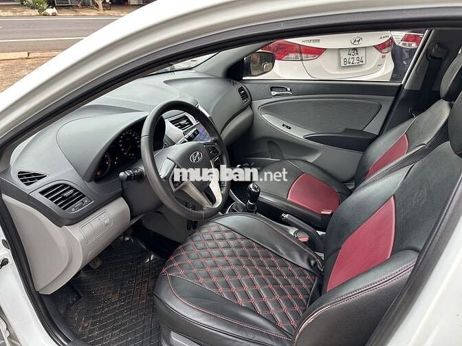 Hyundai Accent 2014 1.4 MT - 110000 km