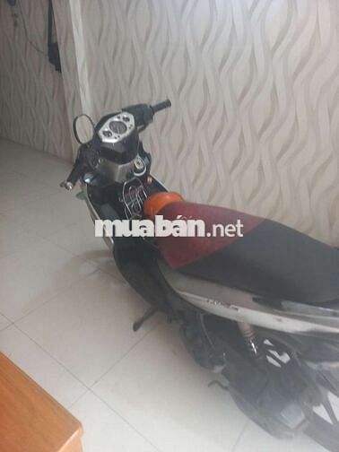 Cần bán xe novo4 xe chạy còn tốt