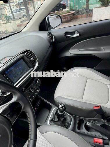Kia Soluto 1.4 MT Deluxe 2022