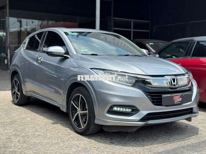 Honda HR-V 2019 bản L 1.8AT, màu bạc, 49.000 km