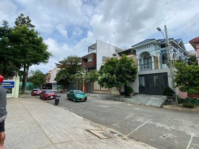 Biệt thự khu tên lữa đường số 11A khu tên lữa 8x21m 3 tấm giá 23.9 tỷ 