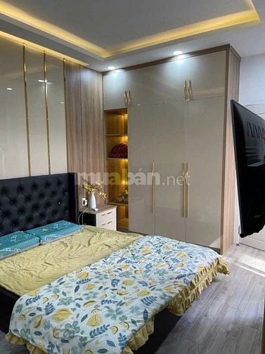 Nhà MT đường Phan Xích Long 64m2, 5PN 4tỷ5, 1T2L, SHR, HXH 6m.