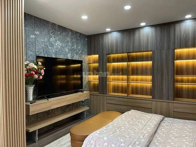 Nhà MT đường Phan Xích Long 64m2, 5PN 4tỷ5, 1T2L, SHR, HXH 6m.