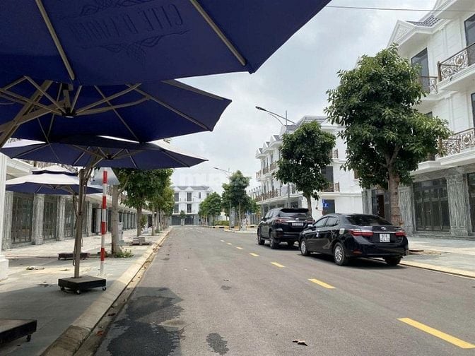 Nhà phố liền kề KDC Đông Hưng - Dĩ An - TP. HCM cách chợ Dĩ An chỉ 50m