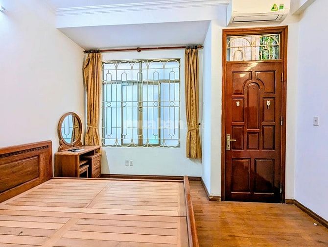 Bán nhà Bùi Xương Trạch Thanh Xuân, 30m, 4T, MT4m, giá 6.85 tỷ