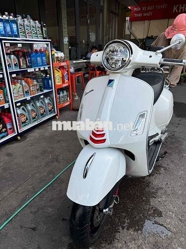 Vespa GTS300 xe đi ít DKLD 2021