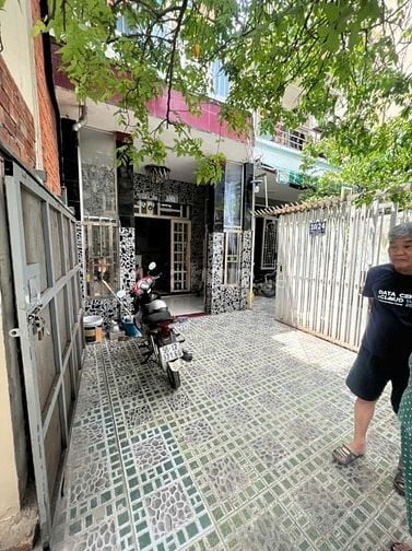 NHÀ 1 LẦU SỔ RIÊNG HẺM SỐ 8 PHÚ THUẬN Q7 
