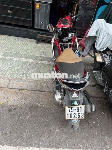 Dư dùng nên bán bớt xe AB 2012