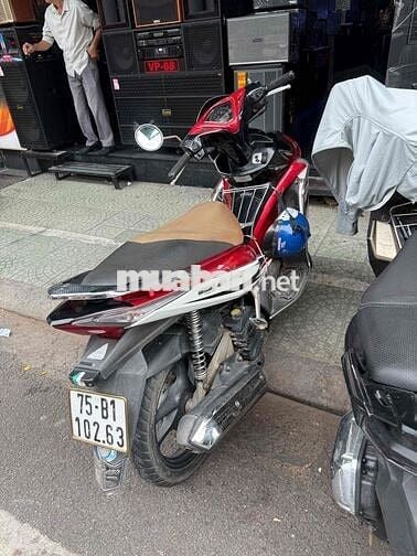 Dư dùng nên bán bớt xe AB 2012
