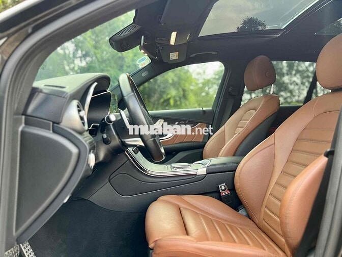 Mercedes Benz GLC 2022 300 4Matic - 26000 km