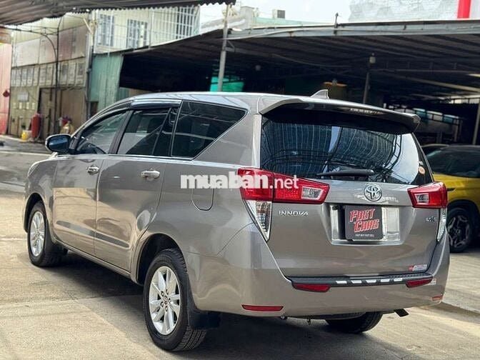 Toyota Innova 2016 2.0E,số sàn, màu đồng,16v3 km