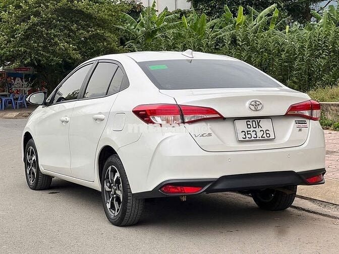 Toyota Vios 2023 E CVT 27000 km như mới đập thùng